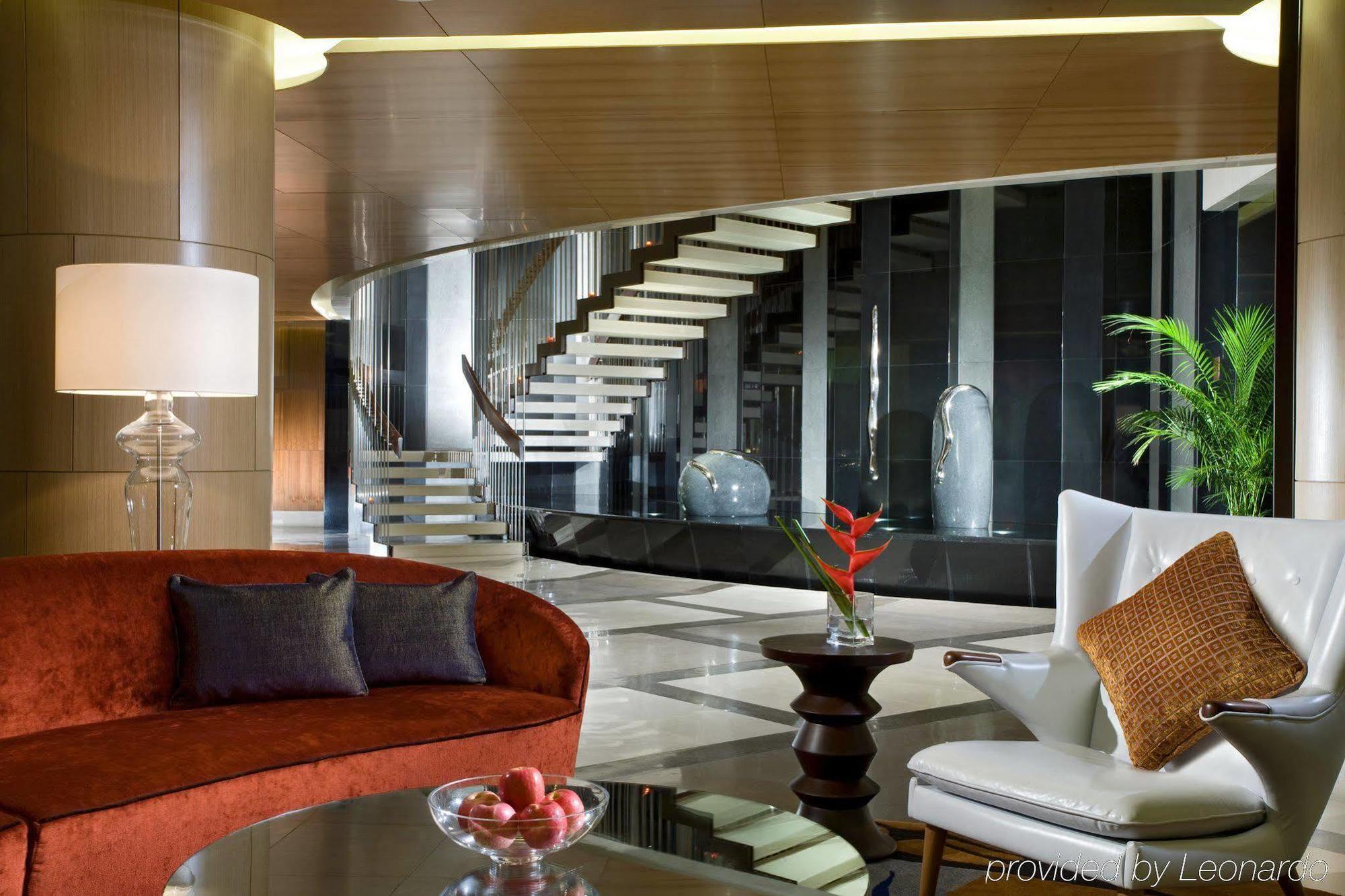 Ascott Raffles Place Szingapúr Beltér fotó The lobby of the hotel