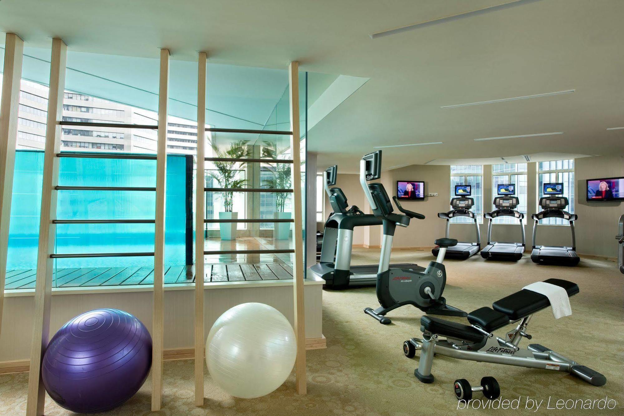 Ascott Raffles Place Szingapúr Létesítmények fotó The gym at the hotel